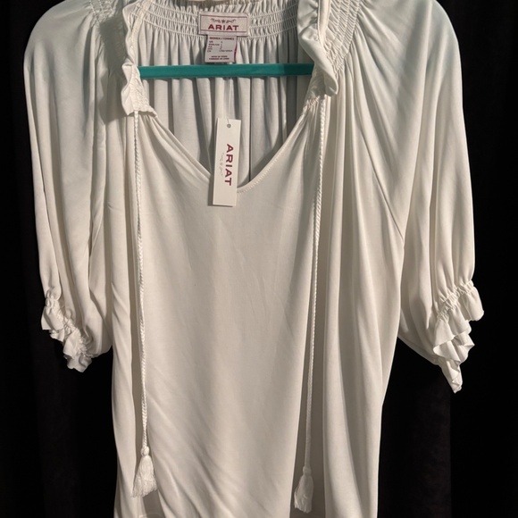 Ariat Petunia top NWT size Large - Picture 2 of 2